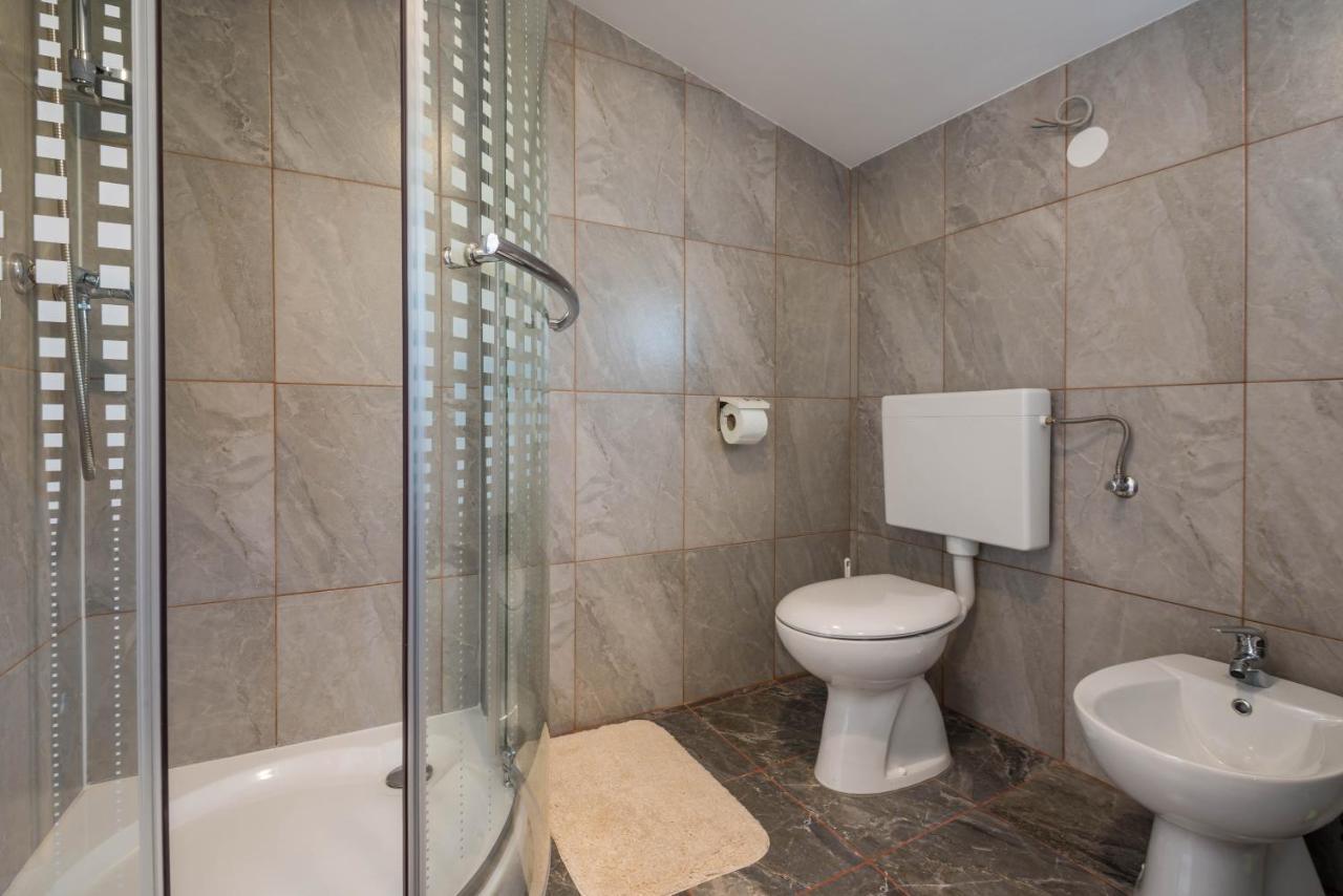 Apartment Radeki Glavica 112B Loborika Exterior foto